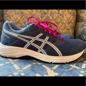 NWOT ASICS Gel-Contend 5
